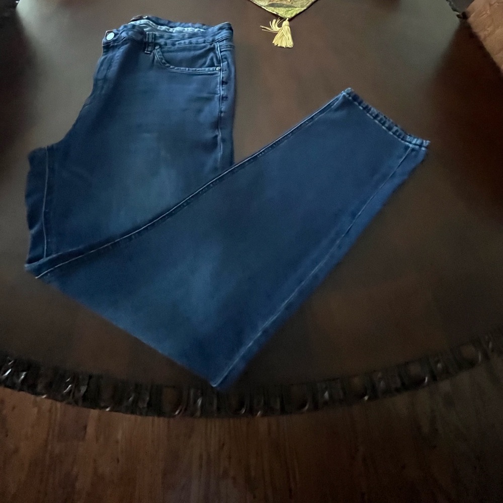 Tahari jeans 38X32 EUC